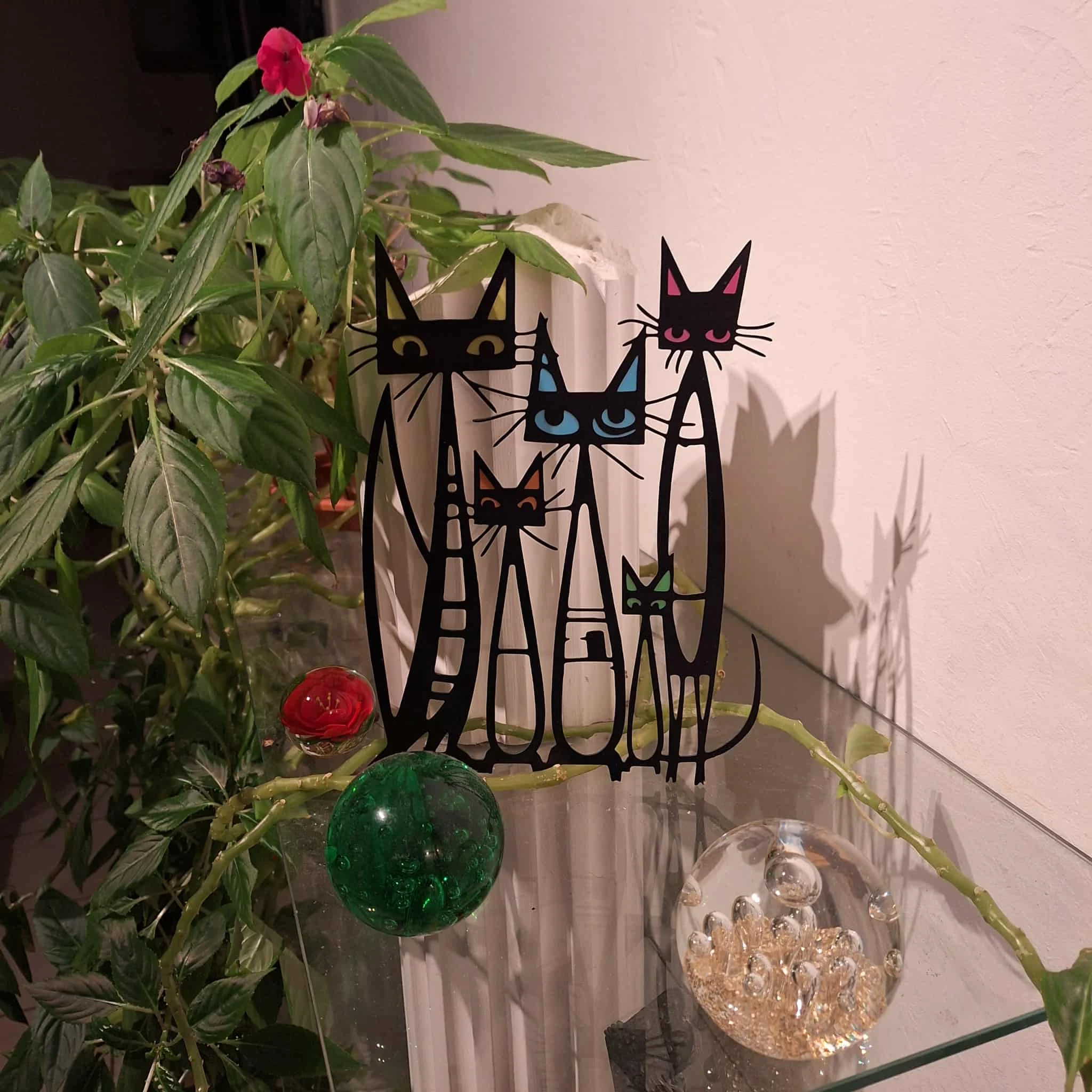 Muurplaat “Familie katten” – Metaalkunst en katachtige tederheid – photo 12